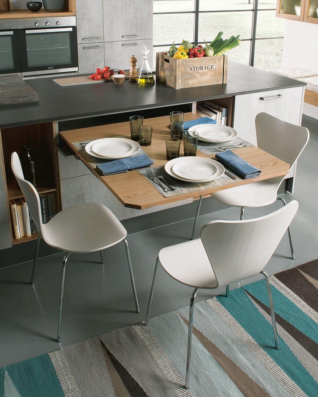 Pull-out Table