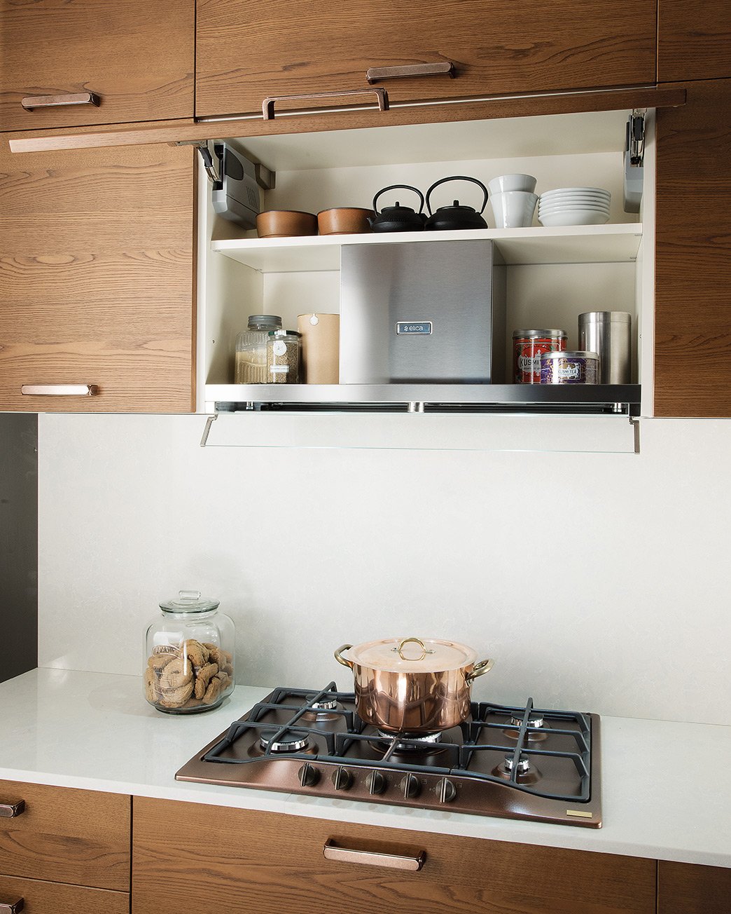 Wall Unit with Flap Door for Extractor