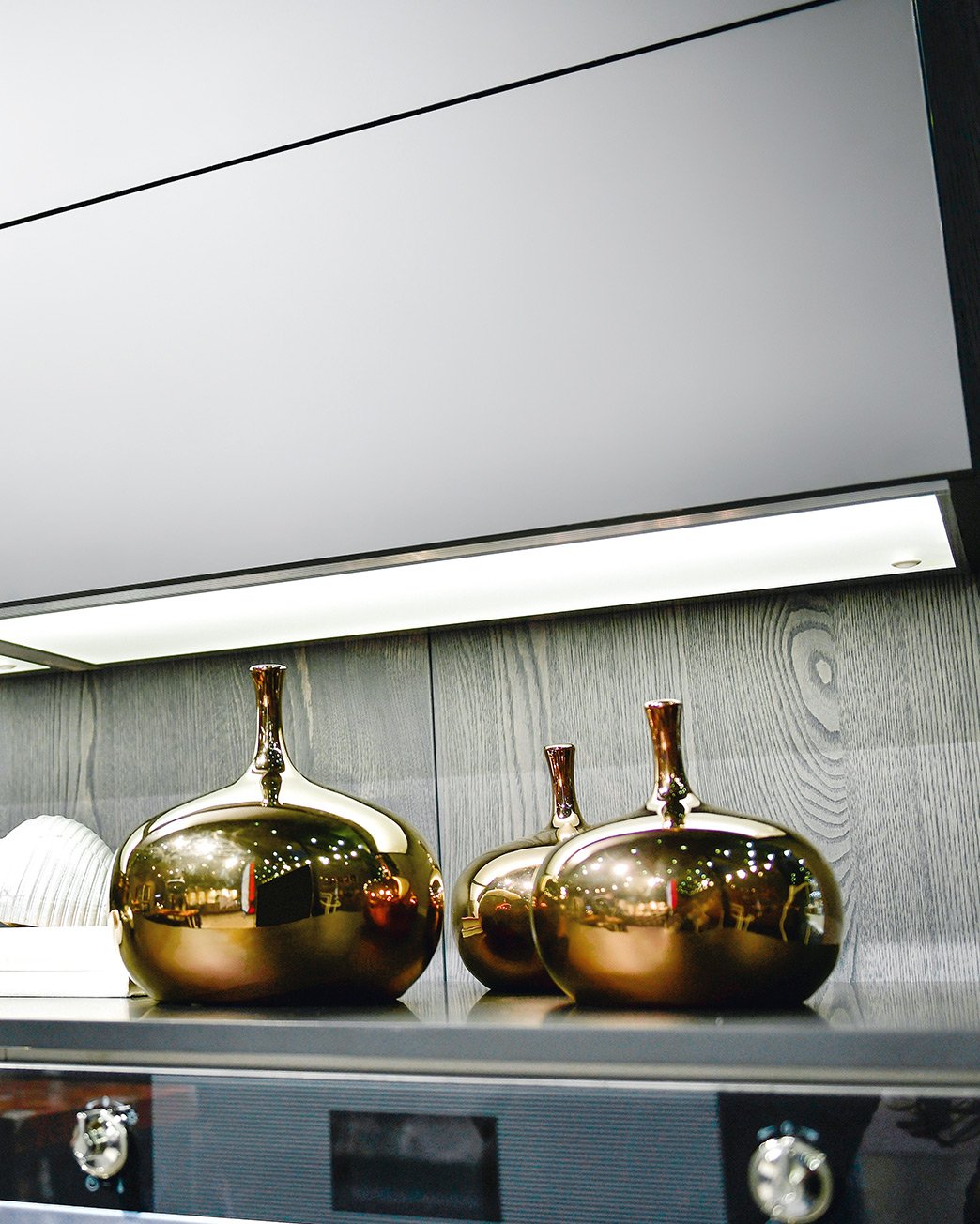 LED Illuminated Aluminum Base